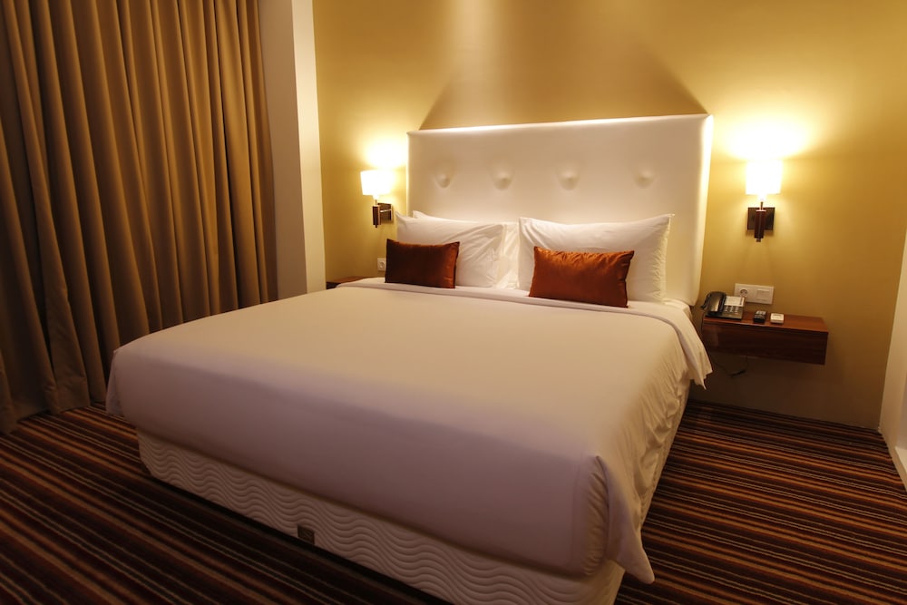 ROYAL ASNOF HOTEL 4/37