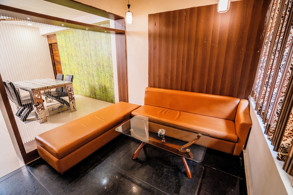 HOTEL GRAND ARJUN 31/50