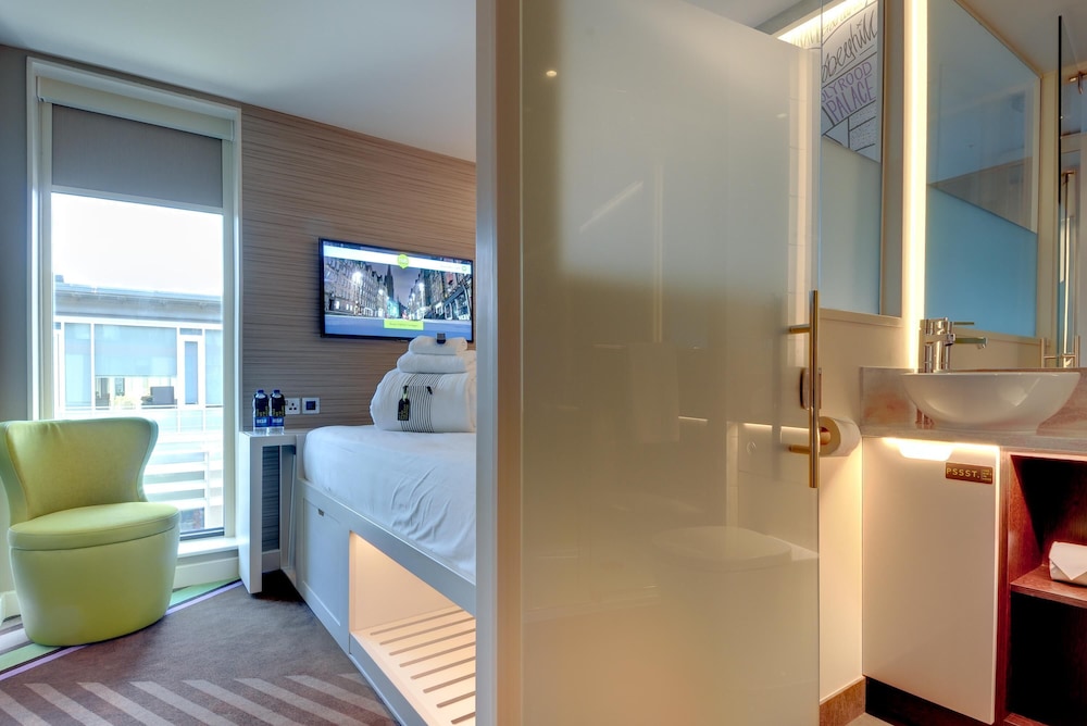 Hub by Premier Inn Edinburgh Royal Mile 32/48
