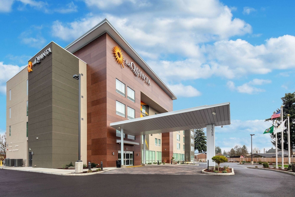La Quinta Inn and Suites by Wyndham Centralia 45/50