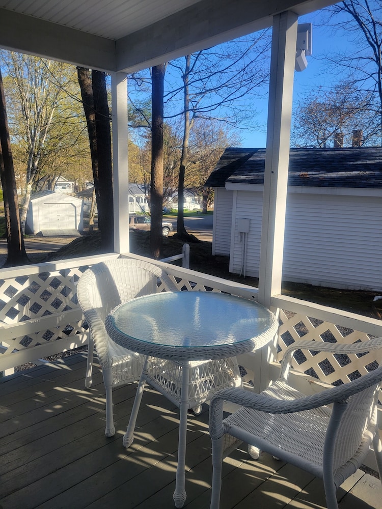 2 River Road Inn & Cottages 27/50