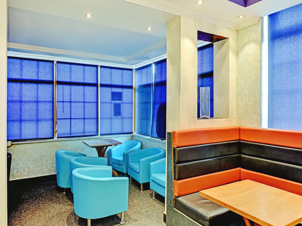 OYO Shilton Inn 30/46