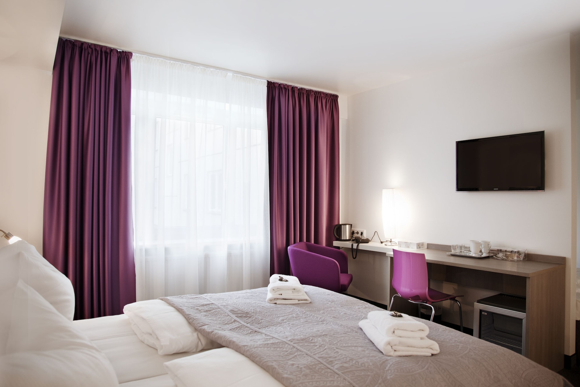 COMFORT, DOUBLE BED