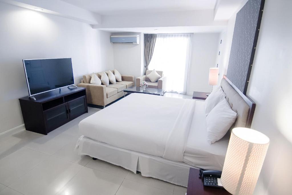 Romance Hotel Bangna 8/38