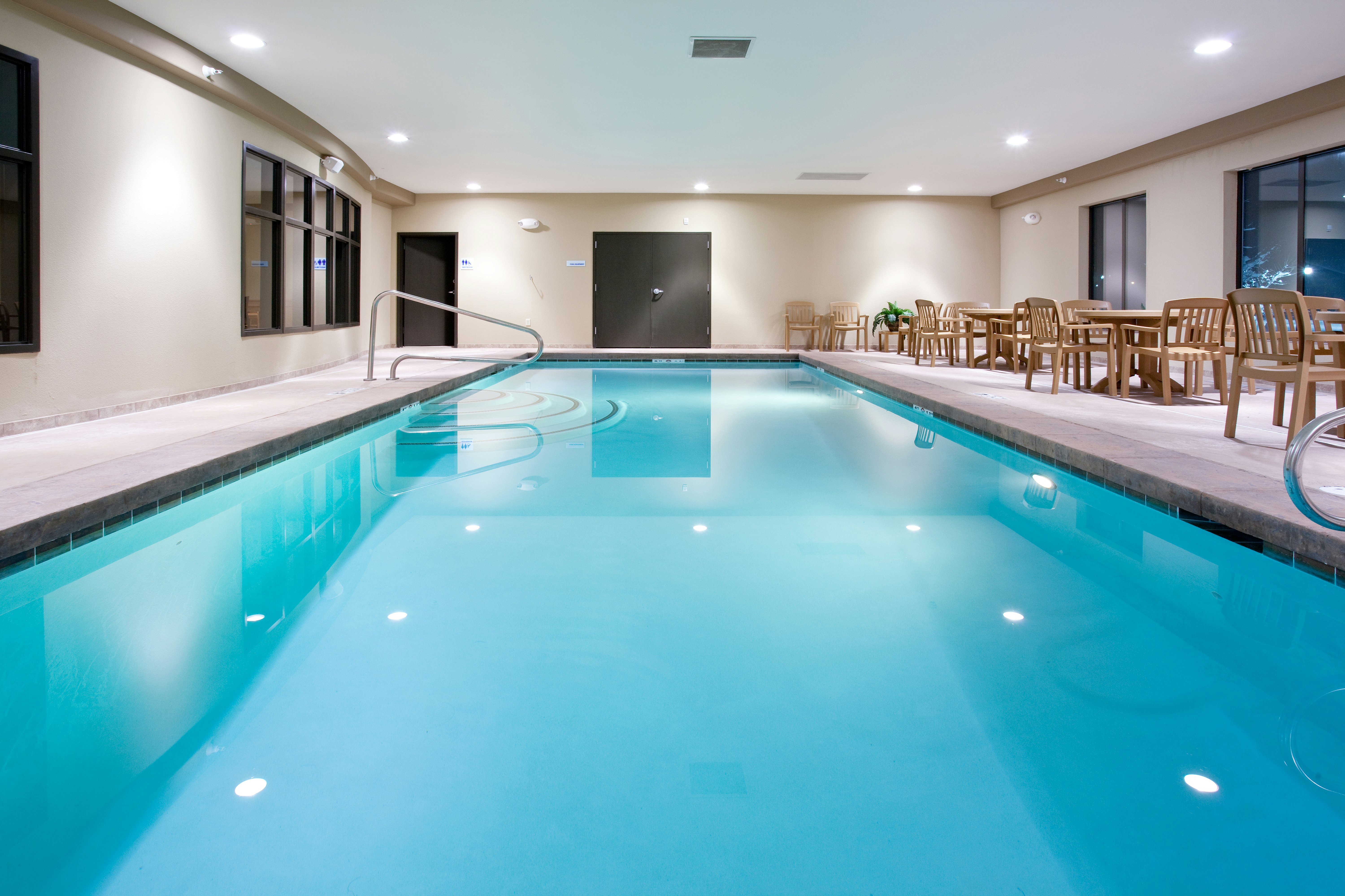 Holiday Inn Express Hotel And Suites Lander 25/50