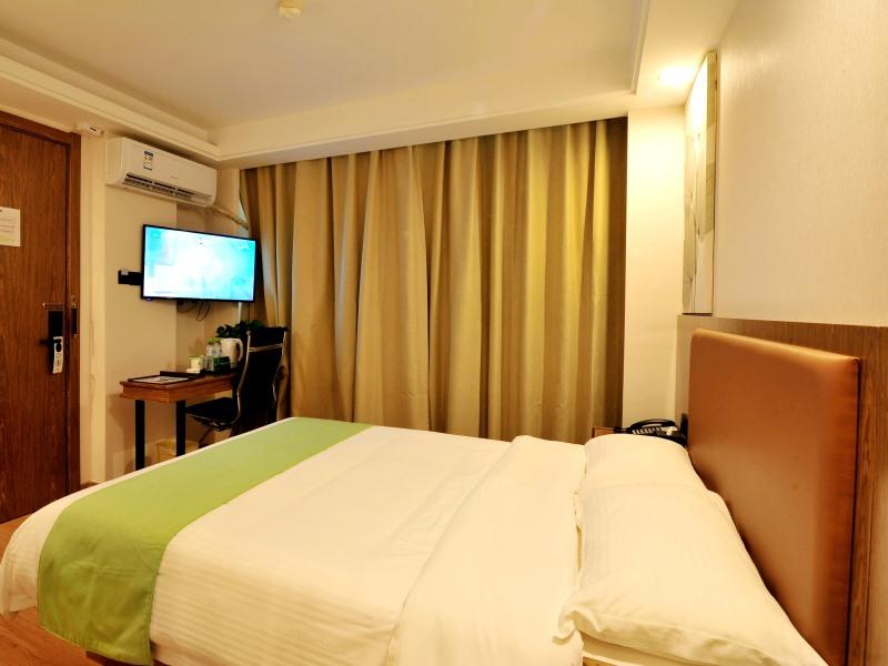 GreenTree Inn Haikou City Wuzhishan Road 12/33