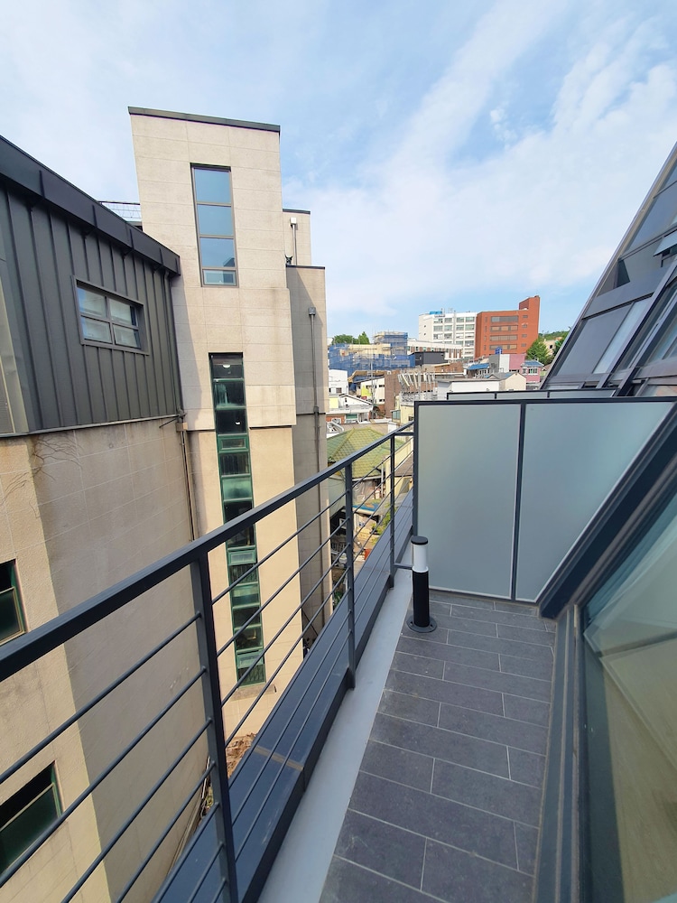 Yolo Guesthouse - Hostel 4/50