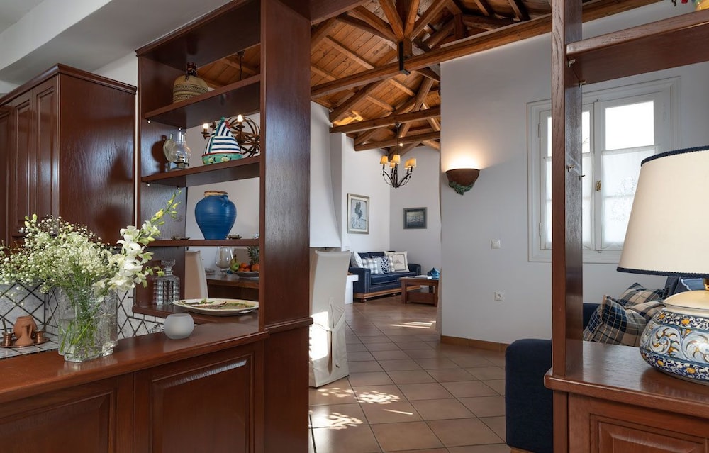 Porto Vecchio Spetses Luxury Suites 19/43