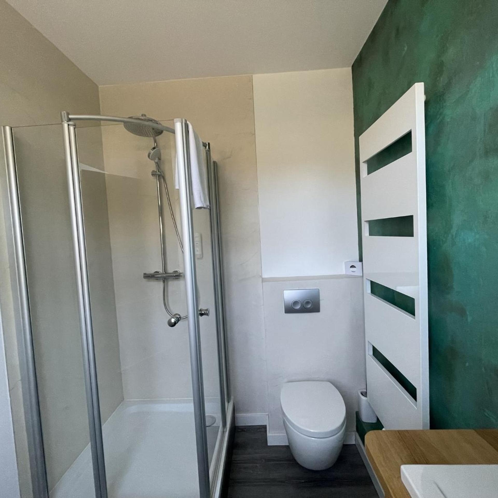 غرفة قياسية بسرير مزدوج، Bahnhof Balingen Hotel 5/8