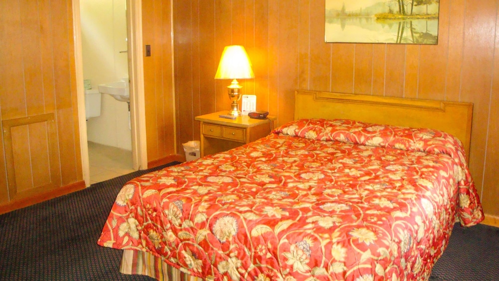 Budget Host Golden Wheat Motel 12/31