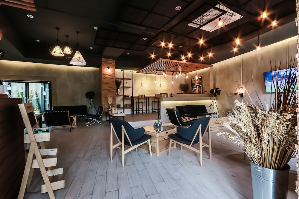 Get Zleep Premium Budget Hotel 47/59