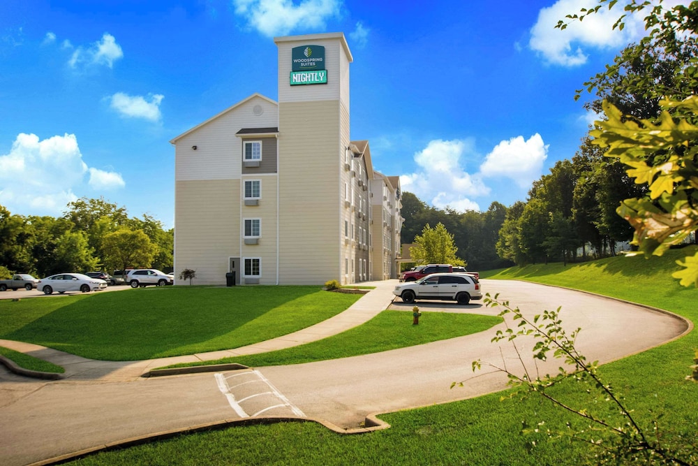 WoodSpring Suites Louisville Southeast 29/34
