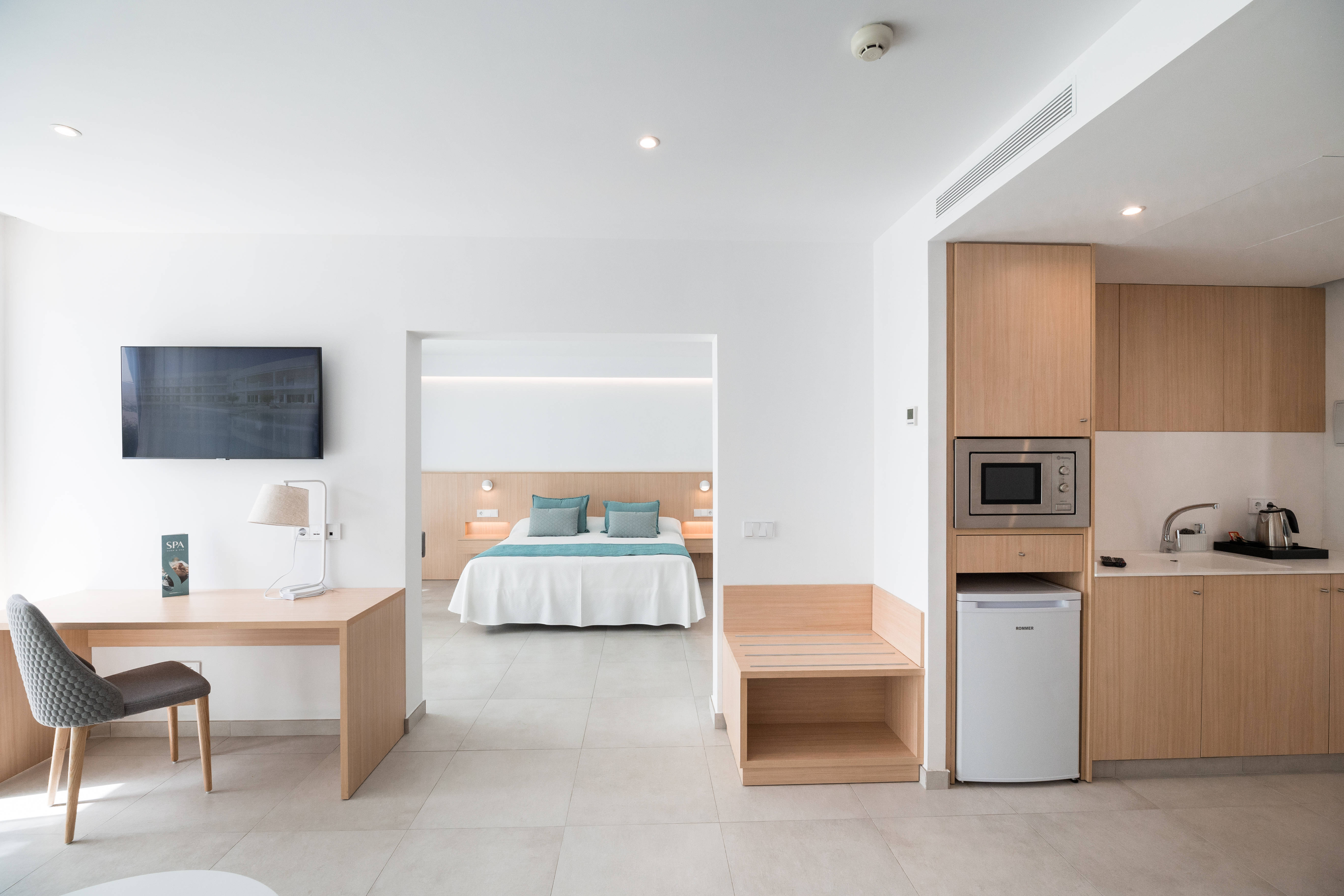 Hotel Petit Sagitario 33/50