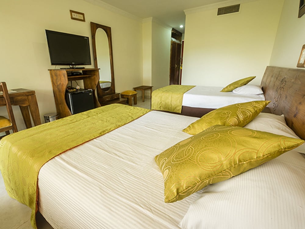 Hotel Del Llano 29/64