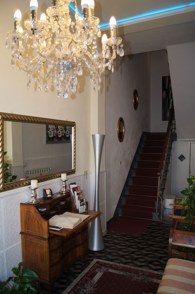 La Mimosa Bed And Breakfast 5/71