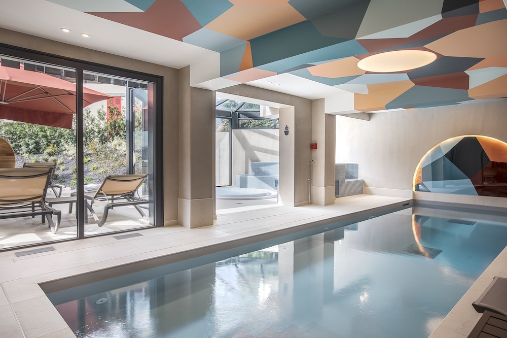 Chalet Hotel le Prieure and Spa 56/87