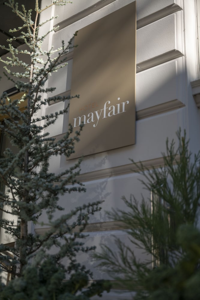 Hotel Mayfair 3/67