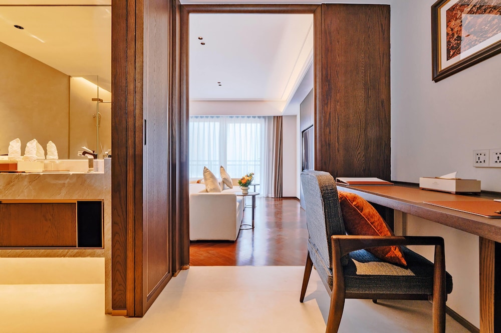 Howard Johnson By Wyndham Phnom Penh Tk 46/57