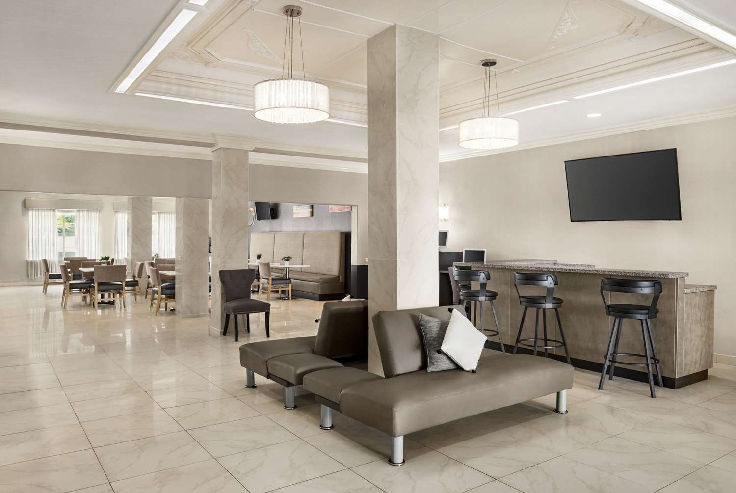 La Quinta Inn & Suites by Wyndham Brownsville North 16/27
