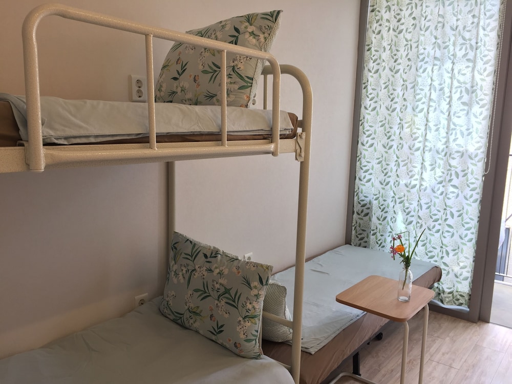 Inside Busan Hostel 13/50