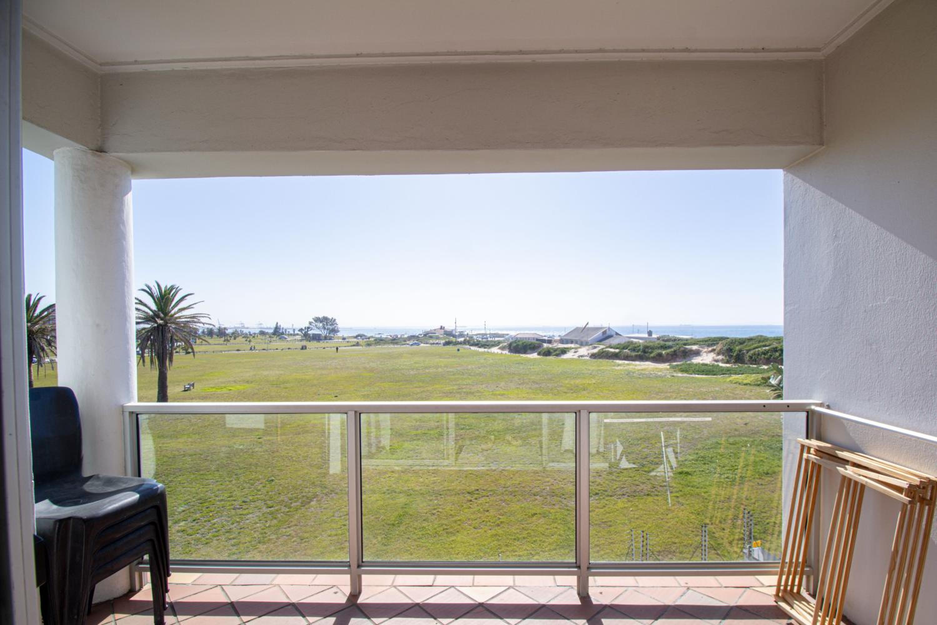 Modern Seaview Apartment 25/50
