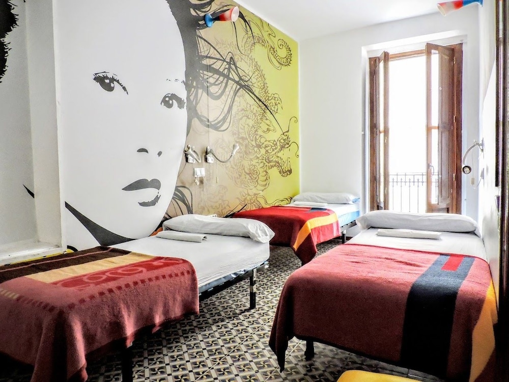 Home Youth Hostel 24/73