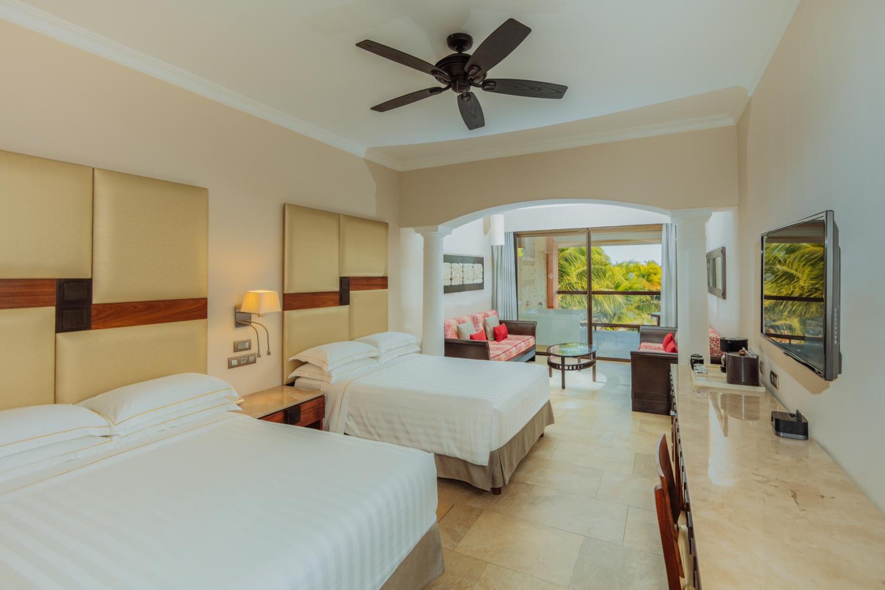 Junior Suite, Double Bed, Ocean Front, Premium Level