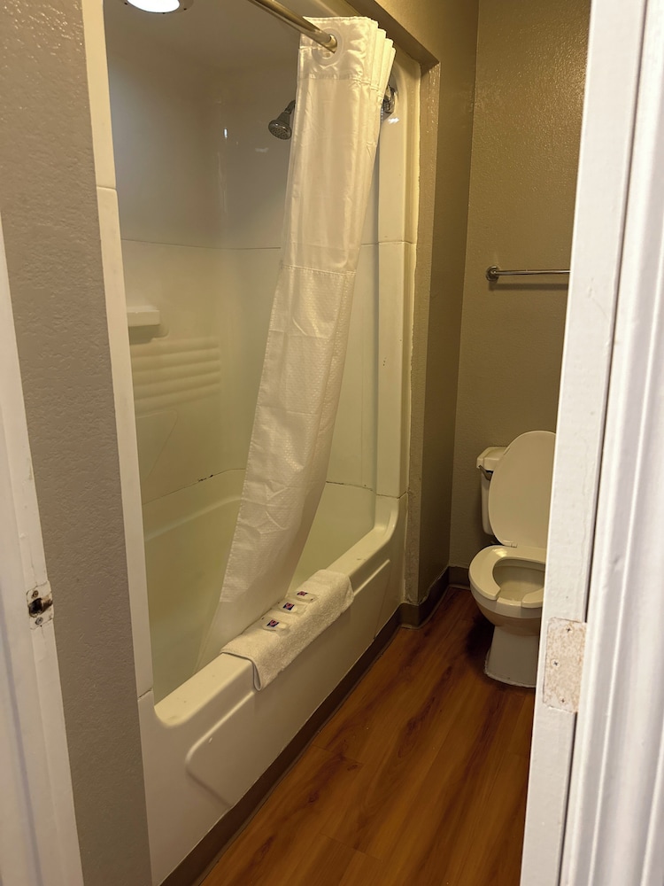 Motel6 Gulfport, MS – Airport 45/48