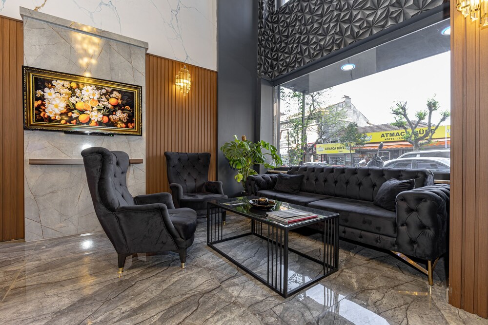 Loyal City Hotel 41/63