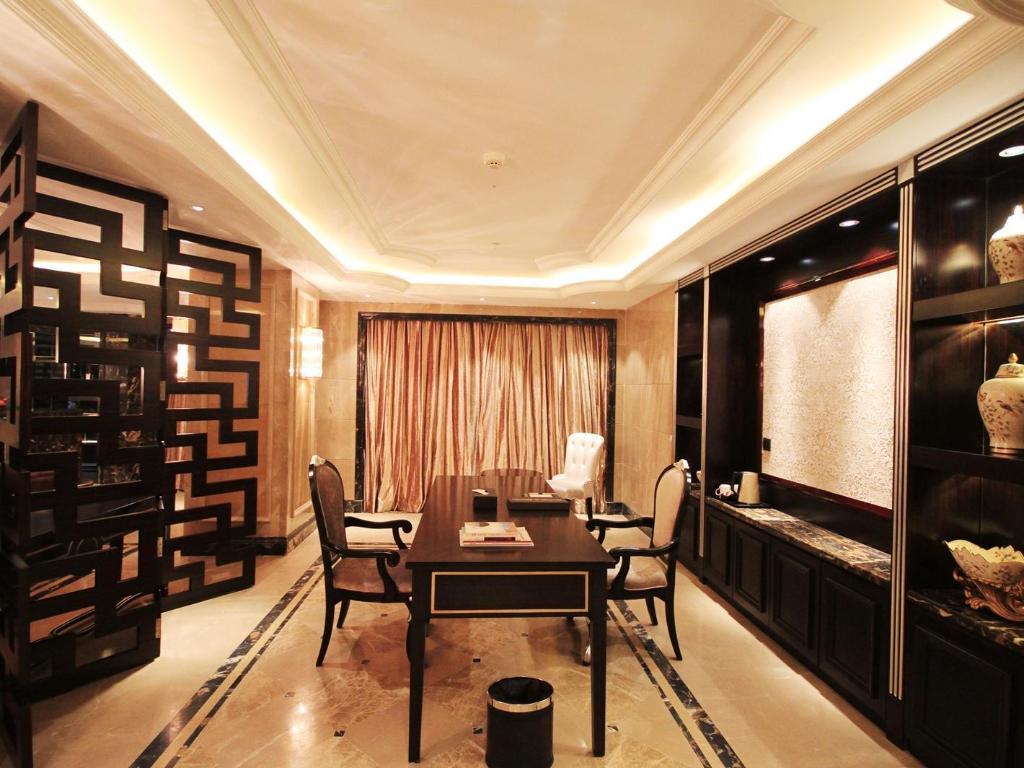 Chateau Star Sea Hotel 26/44