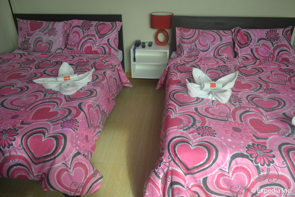 Aroha Hotel 6/39
