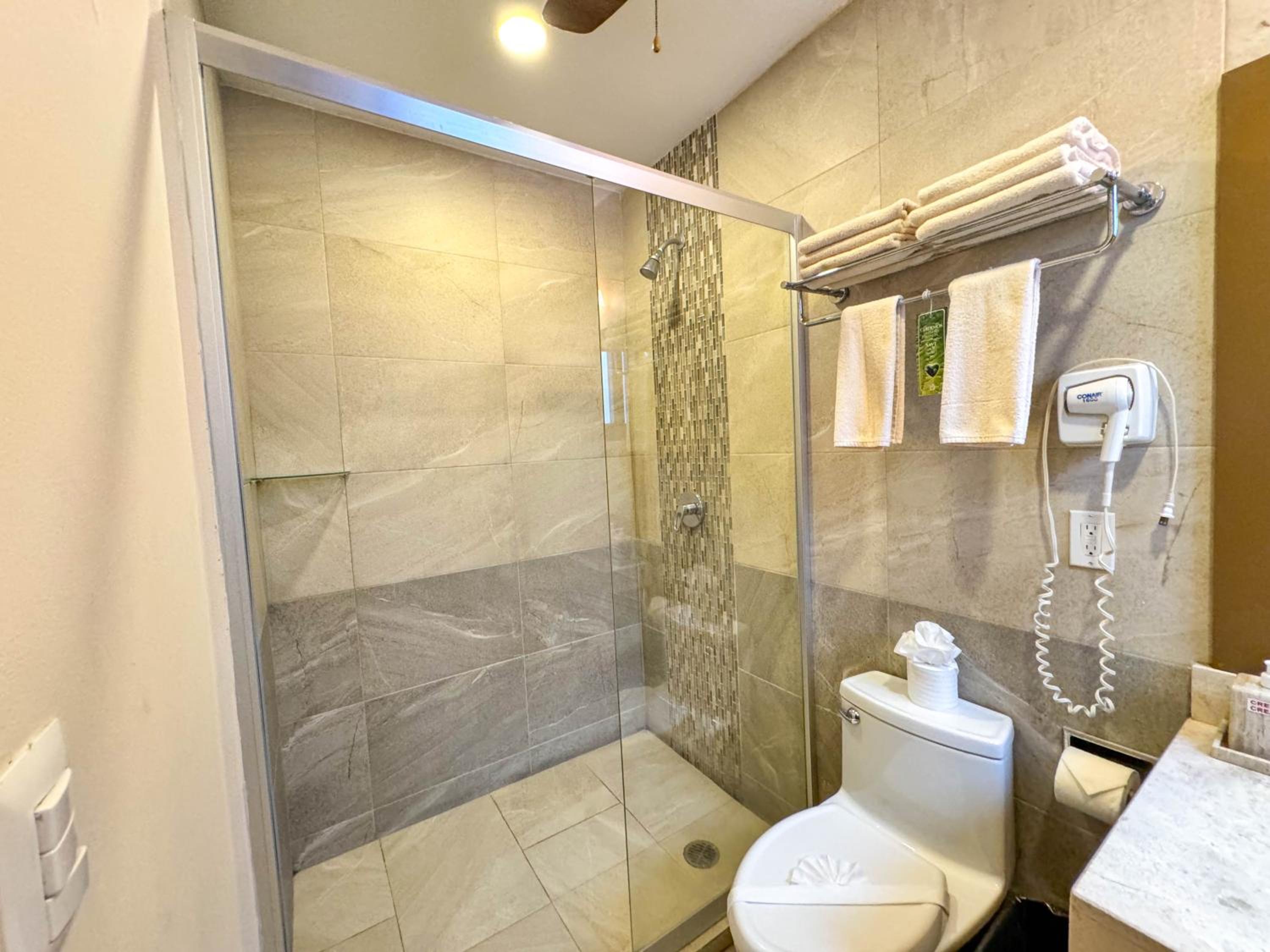 جناح بسريرين مزدوجين، Grand Fifty Suites 10/10