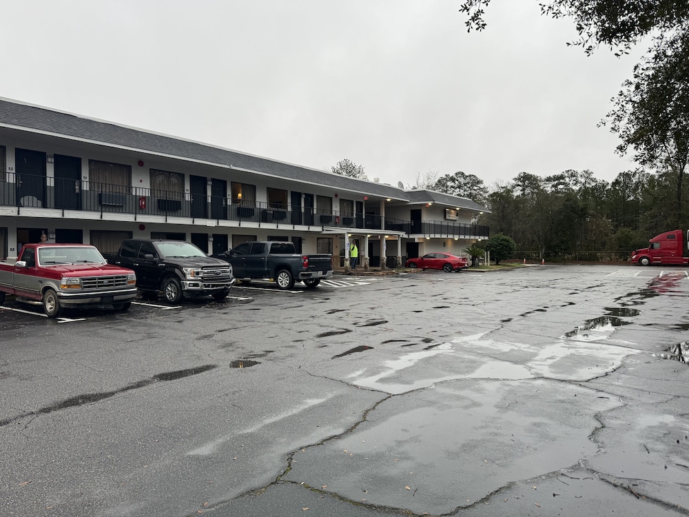 Capital O Hotel Richmond Hill/Savannah area I-95 38/48