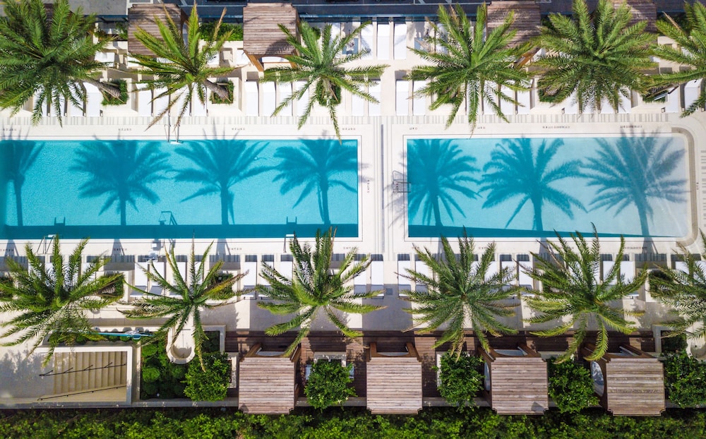 SLS LUX Brickell 47/60