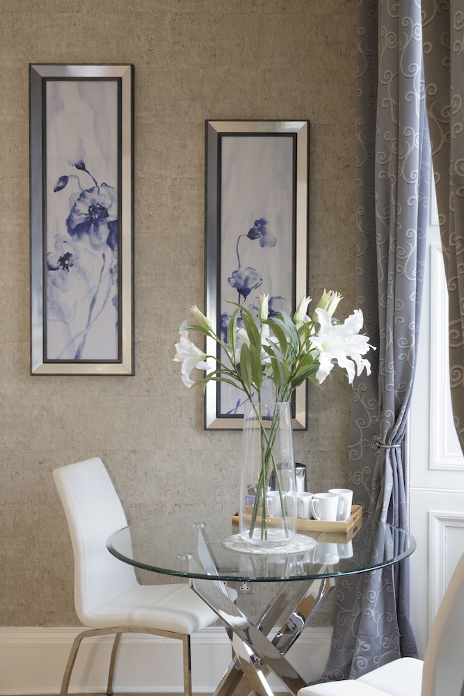 Hanover 71 Suites 38/39