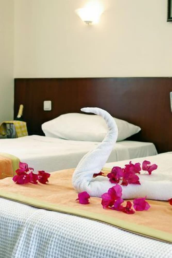 Solim Hotel 7/26