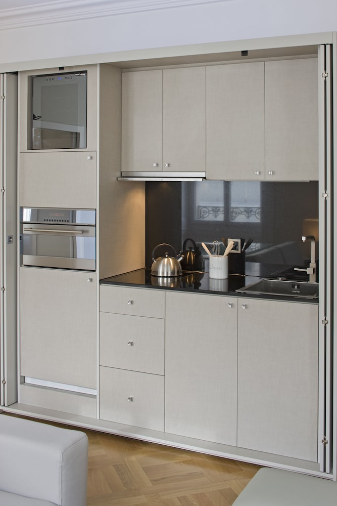 Swiss Luxury Apartments 9/47