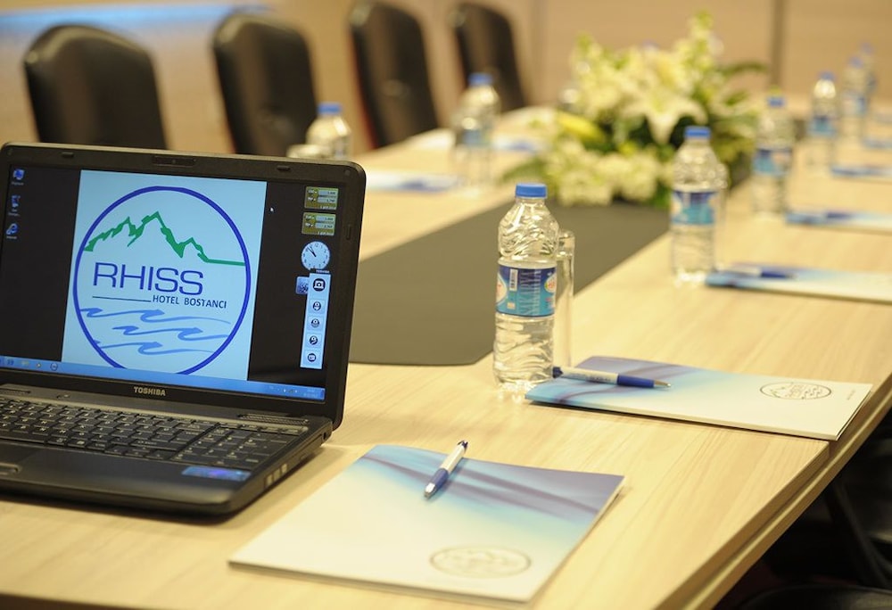 Rhiss Hotel Bostanci 61/64