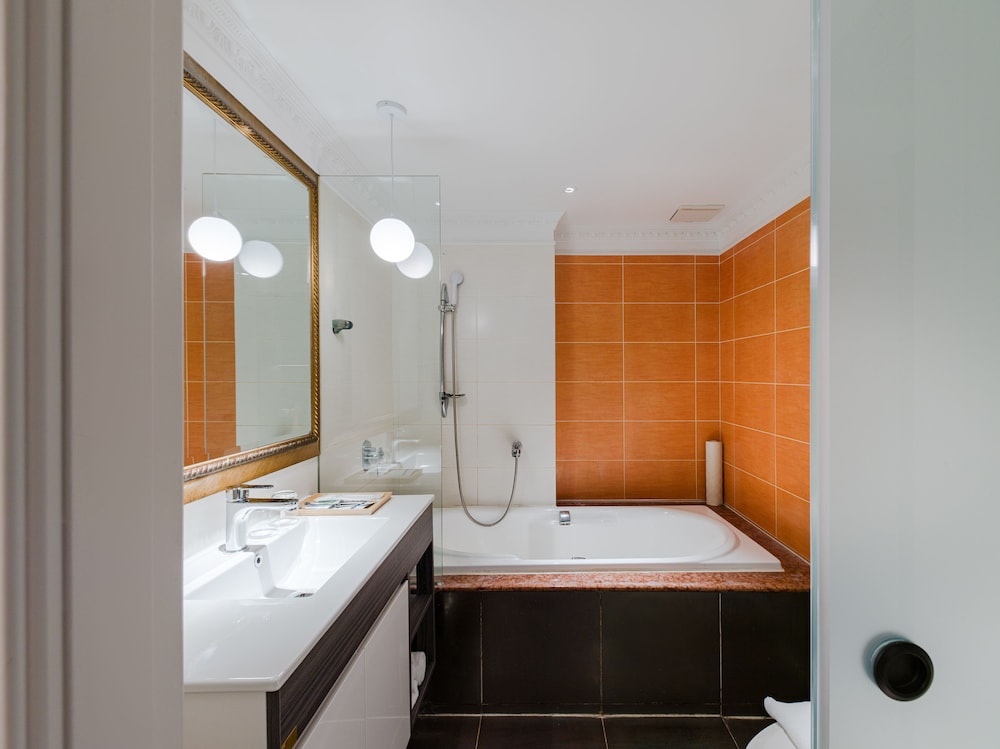 Reedon Boutique Hotel 36/40