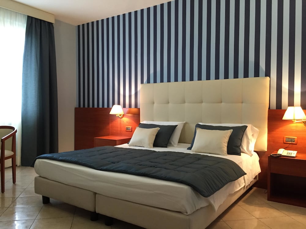 Hotel Leonessa 3/45
