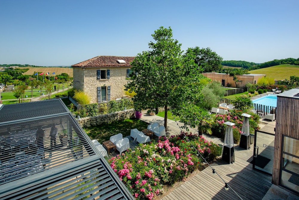 Hotel Le Domaine De Baulieu 53/60