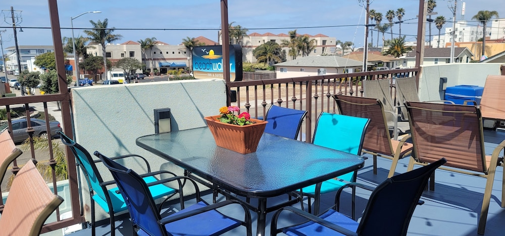 Beachwalker Inn and Suites 33/50