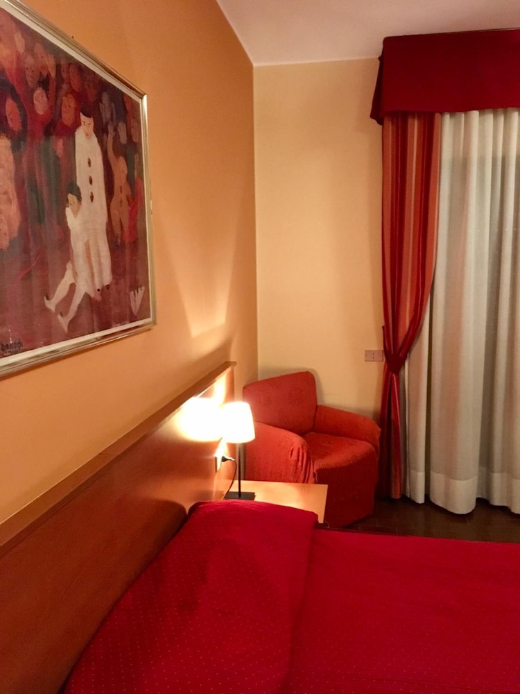 Hotel Forum 46/70