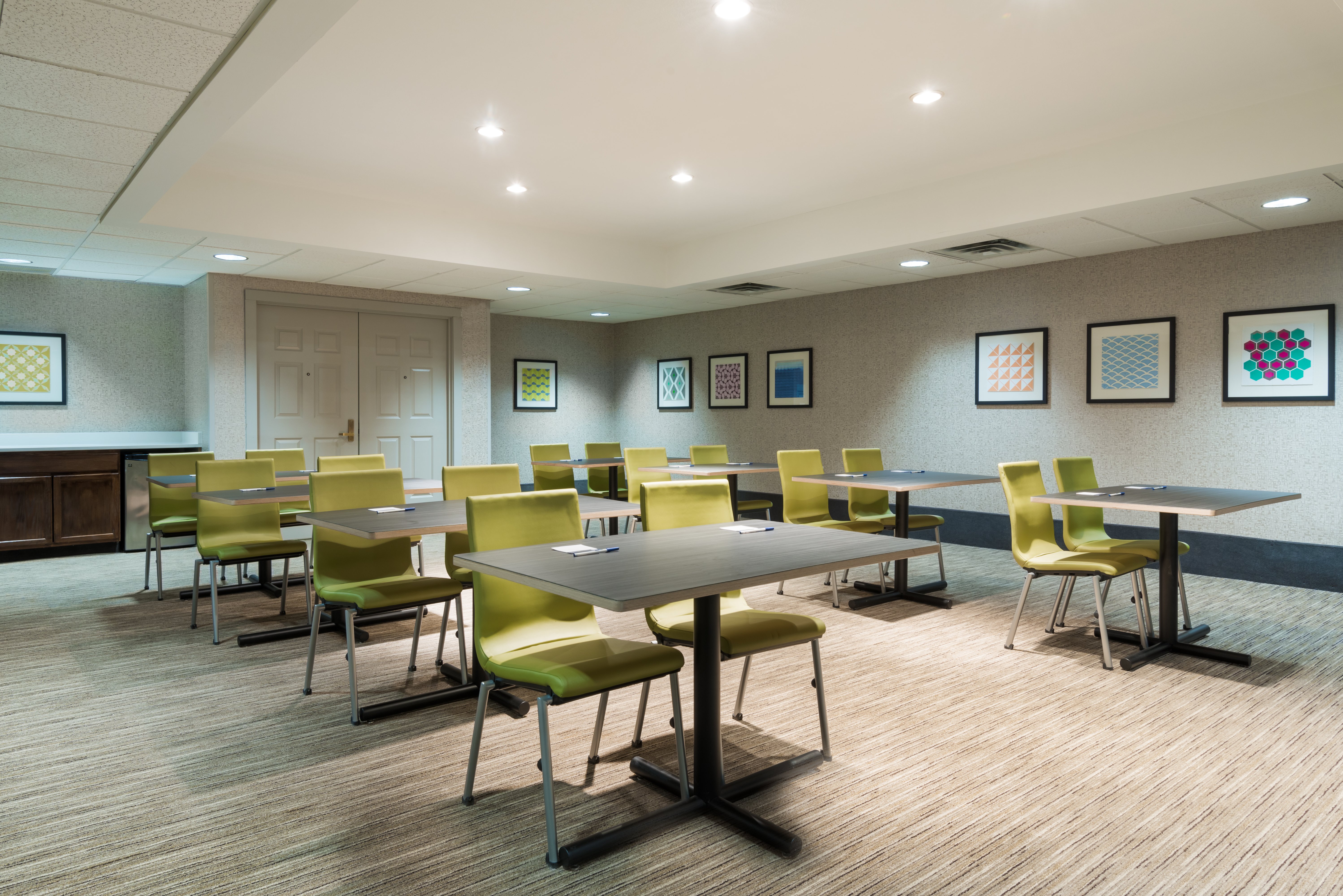 Holiday Inn Express And Suites Columbus Airport East 29/46