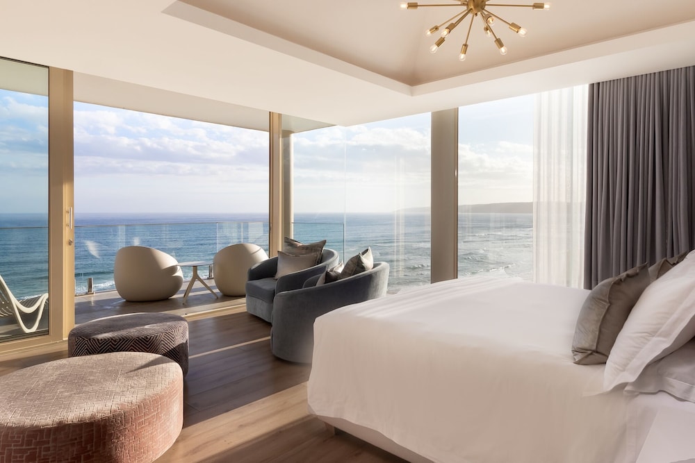 SUPERIOR, SUITE, SEA VIEW