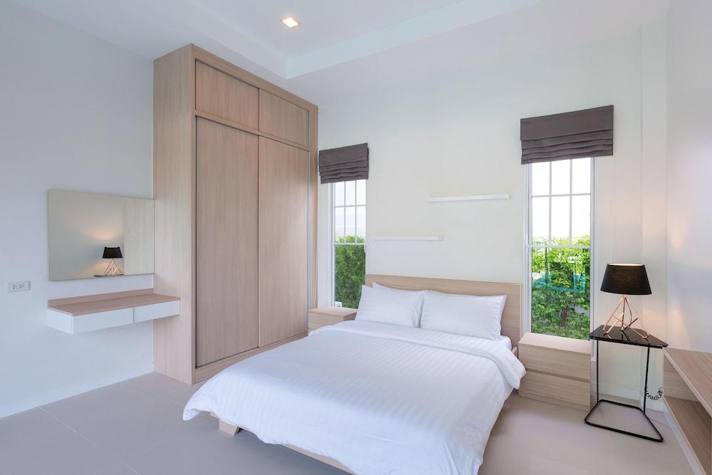 2 Bedrooms, Garden Pool, Villa, King Bed