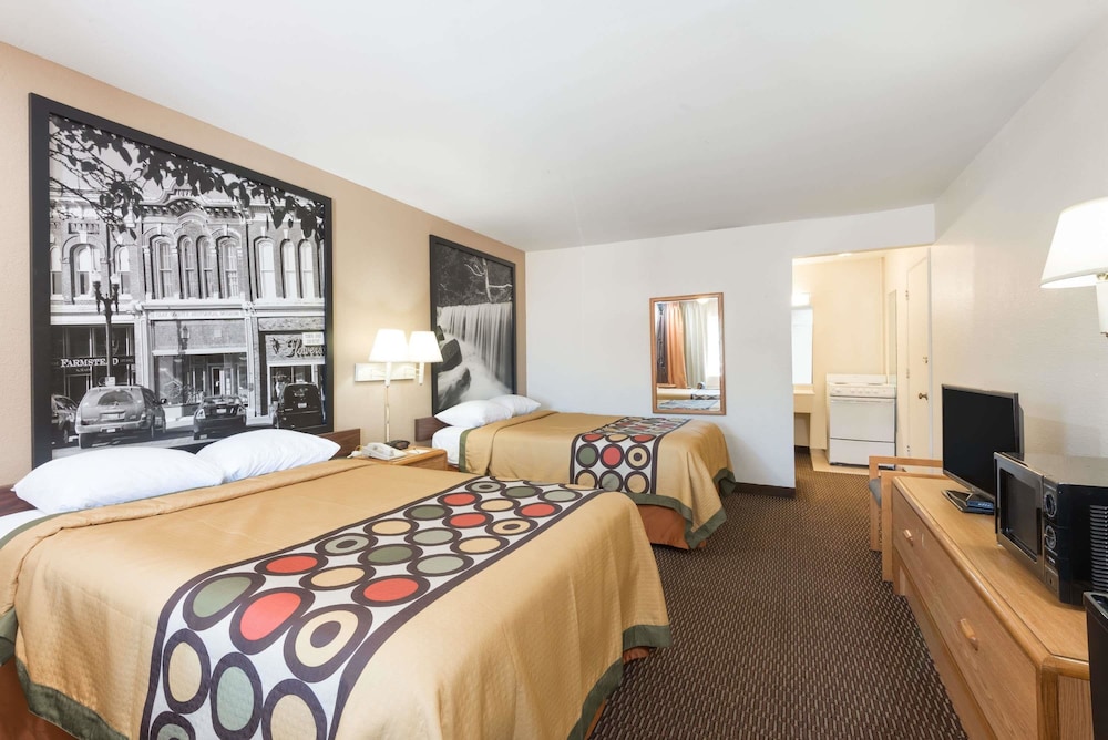 Red Lion Inn & Suites Junction City 17/29
