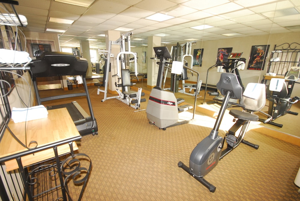 Days Inn & Suites By Wyndham Northwest Indianapolis 23/40