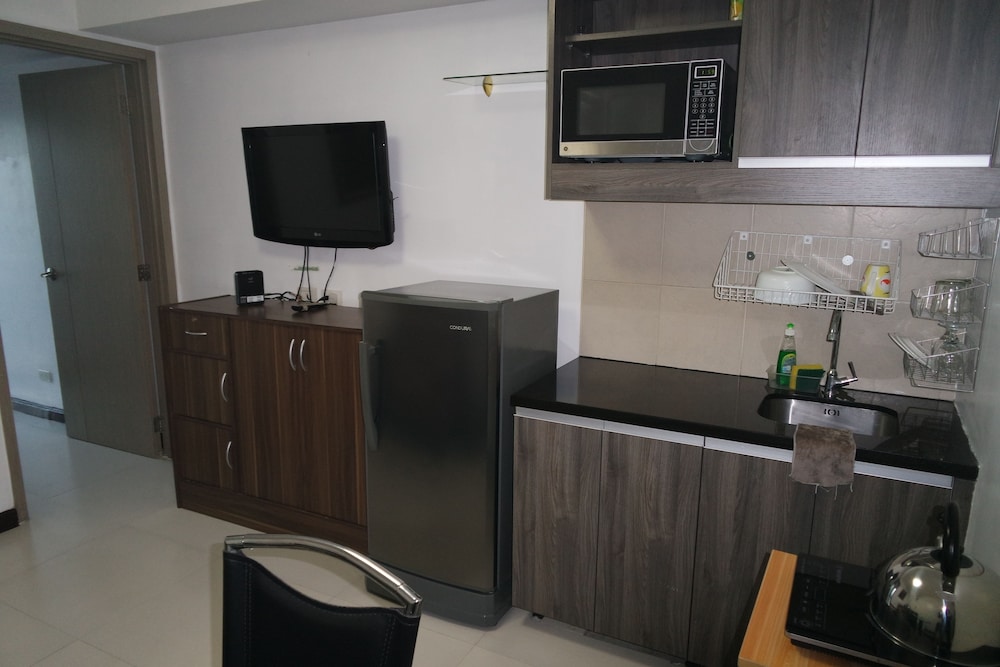 Solemare Parksuites Condo R Us 12/37