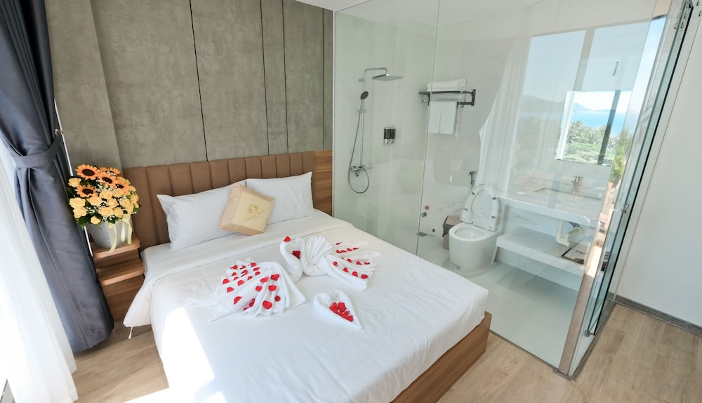 Prague Nha Trang Hotel 7/35